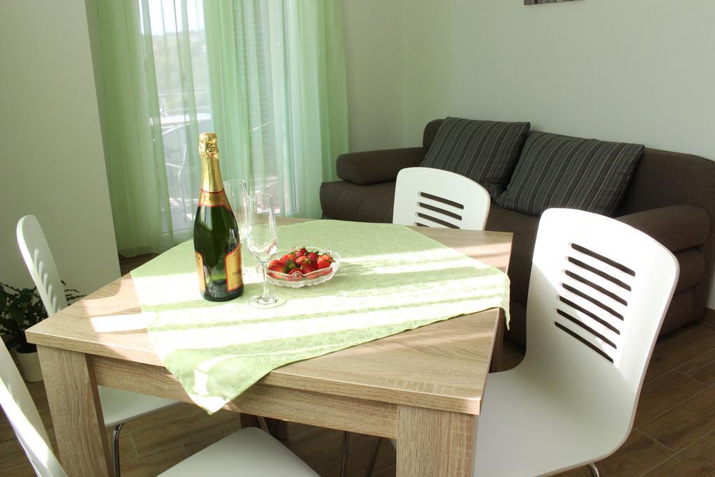 Smart Apartments Бродарица Экстерьер фото